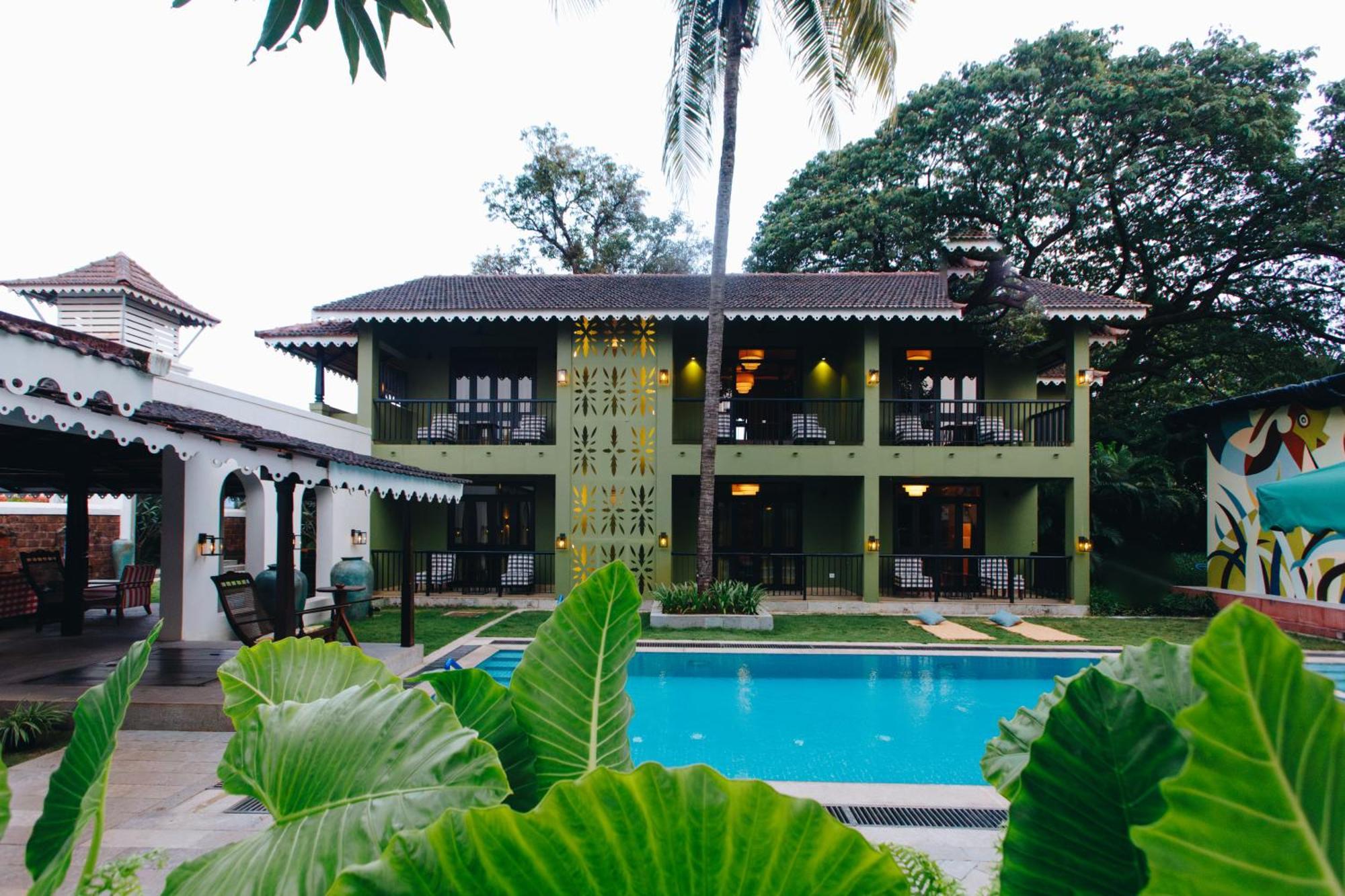 The Project Cafe Hotel Aldona Bagian luar foto