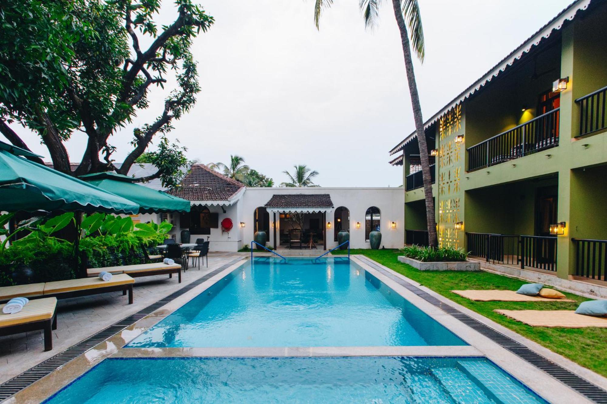 The Project Cafe Hotel Aldona Bagian luar foto